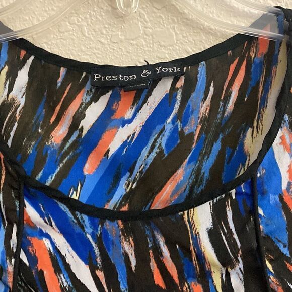 💙💙 PRESTON & YORK Sleeveless Top With A Ruffled Botton!! - Picture 4 of 8